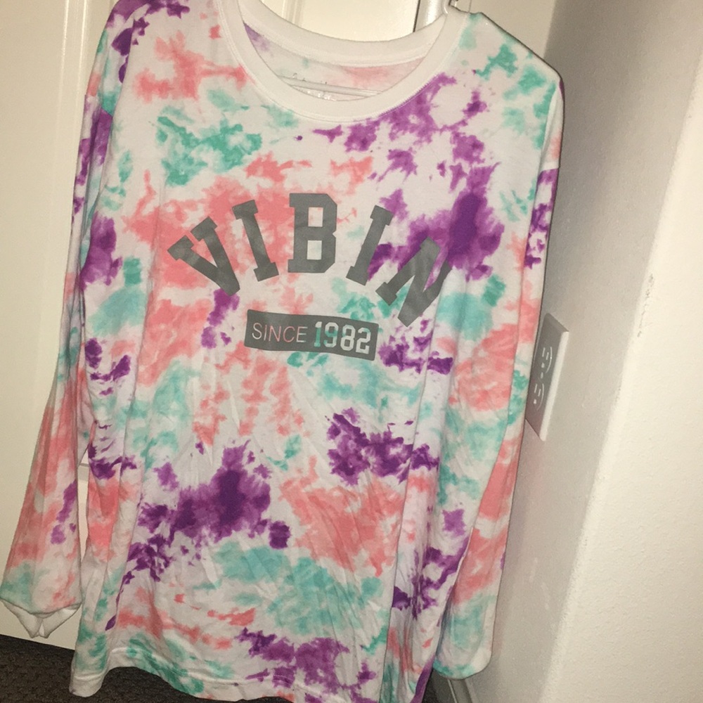 “Vibin since 1982” shirt